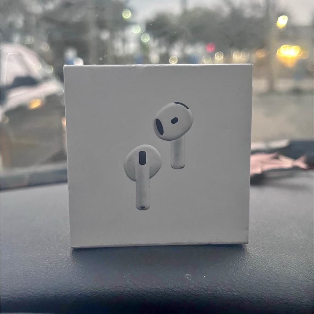 Apple AirPods Generation 4